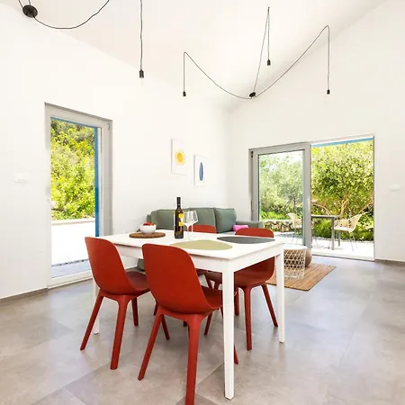 Modern Pool - Casa Brava Sole - Pitve, Hvar Holiday home *