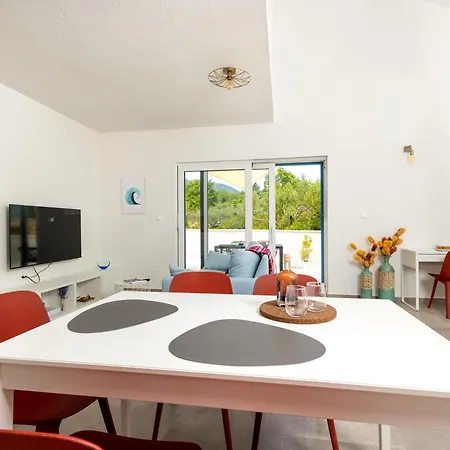 Holiday home Modern Pool - Casa Brava Sole - Pitve, Hvar Pitve