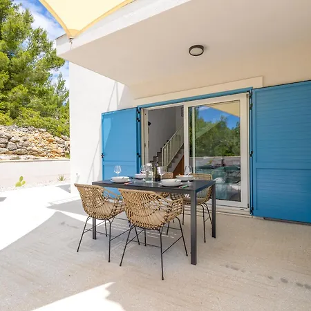 Holiday home Modern Pool - Casa Brava Sole - Pitve, Hvar Pitve