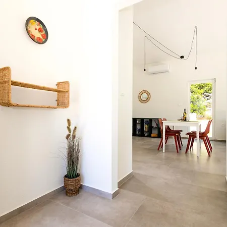 Holiday home Modern Pool - Casa Brava Sole - Pitve, Hvar